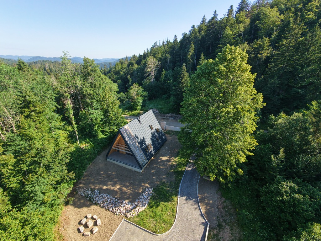 Summit House One iz zraka