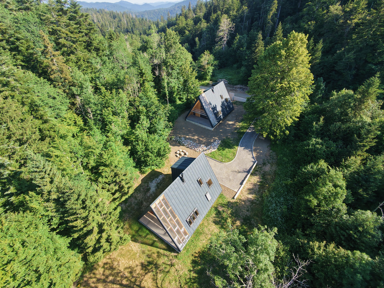 Summit House One, CLT planinska kuća A-frame arhitekture u šumi Brestove Drage u Gorskom kotaru
