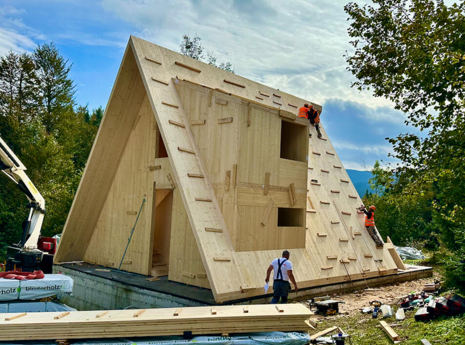 Summit House One tijekom montaže CLT ovojnice